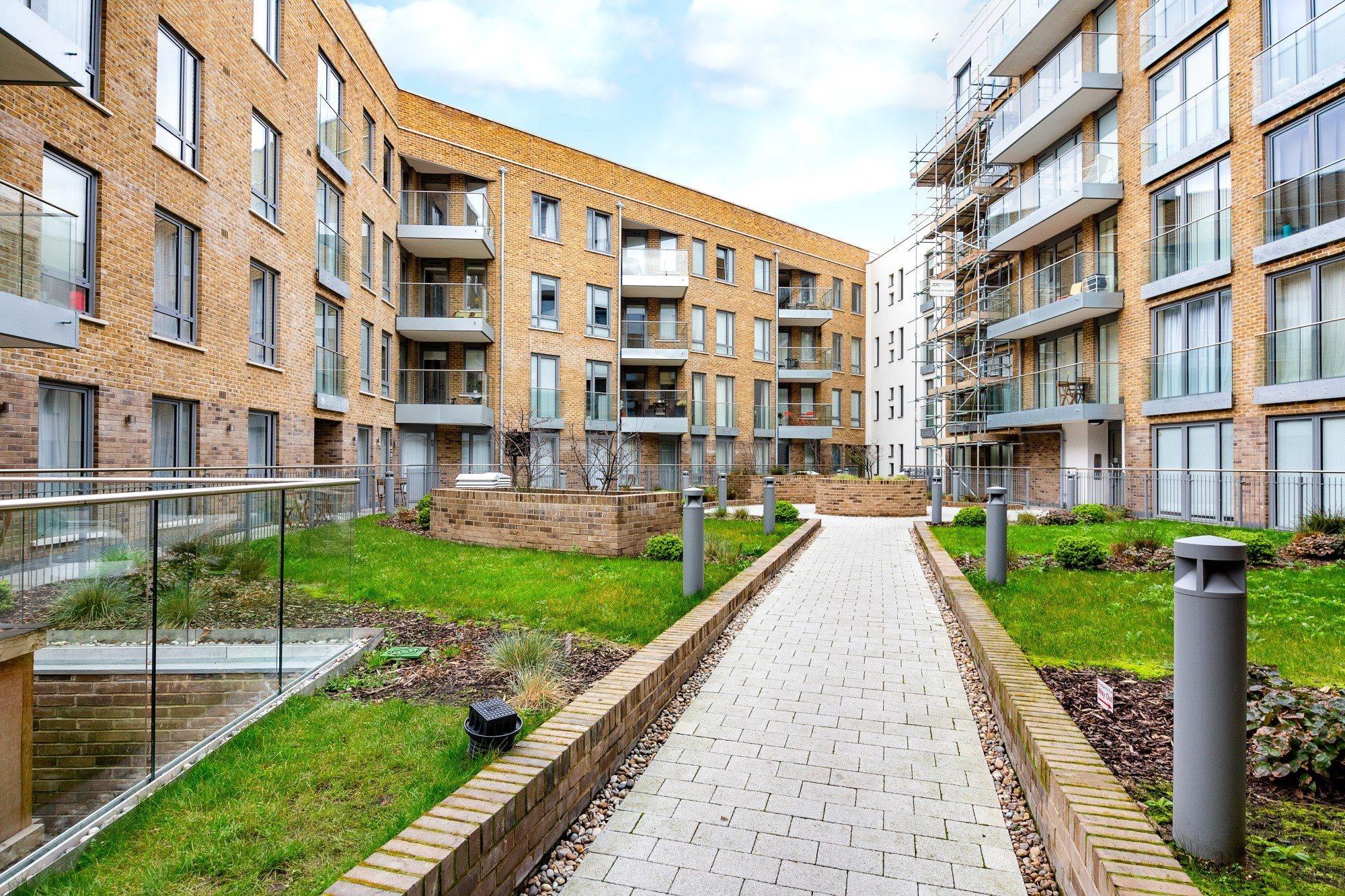 Two Bedroom Serviced Apartment With Balcony In Weymouth Building, Deacon Street London Exterior foto
